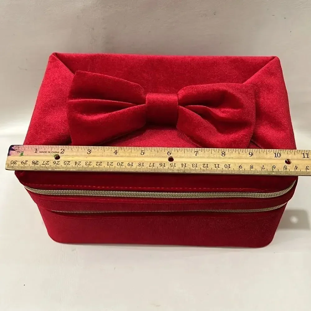 Estée Lauder Red Velvet Makeup Train Case Bow Handle 11 X 7 In 5 1/2 In Tall